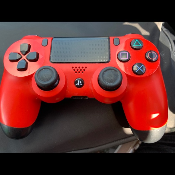 Ps4 red controller - Picture 1 of 2